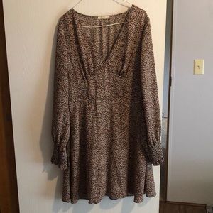 Long sleeve floral shift dress